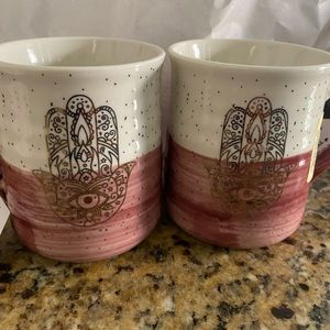 Hamsa‎ mugs